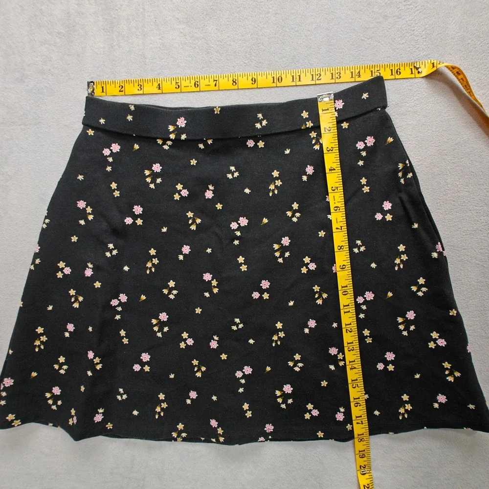LOFT‎ Ditsy Floral Mini Skirt Womens M Stretch Whimigoth Dainty Dark Romantic